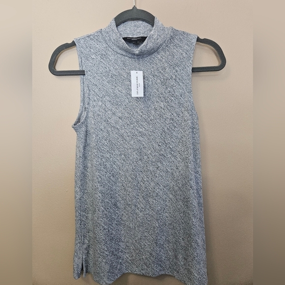 NWT Banana Republic Outlet Women's Size XS Sleeveless Mock Neck Grey Top - Picture 1 of 4